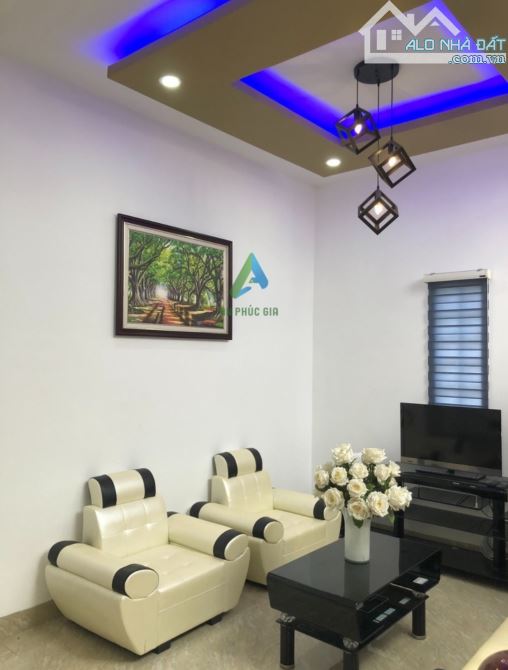 CHO THUÊ NHÀ NGUYÊN CĂN MẶT TIỀN ĐƯỜNG HOÀNG BÍCH SƠN - 77,5 M² - 4 PN - GIÁ 20 TRIỆU