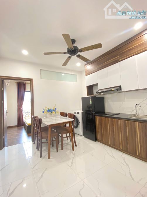 Cho thuê 1pk 1pn Full đồ cực đẹp thoáng ban công tại 98 Thái Hà, Đống Đa