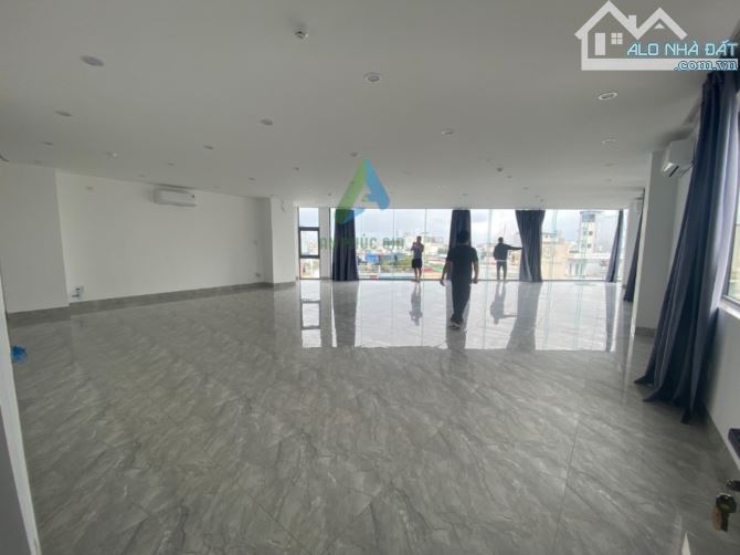 CHO THUÊ VĂN PHÒNG ĐƯỜNG LÊ ĐÌNH LÝ - 133 M² - 0 - GIÁ 20 TRIỆU