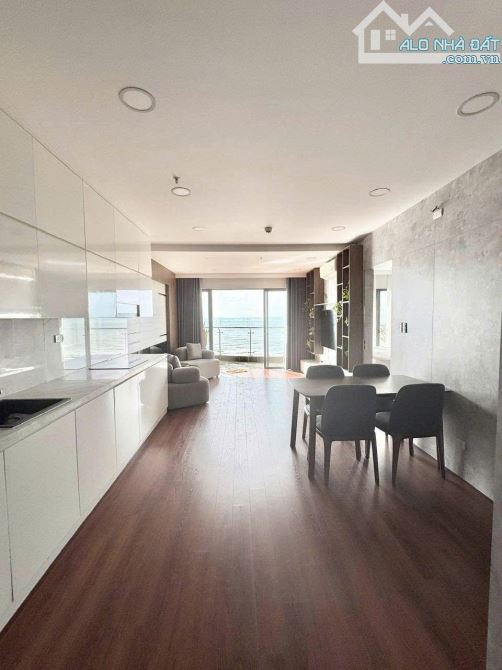 Cho thuê chung cư aria sát biển 50m gồm 2PN 96m2 full nội thất view biển đẹp