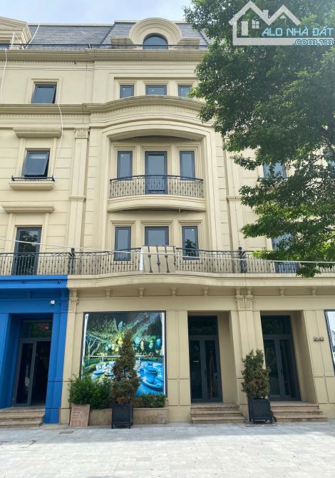 Cho thuê LK Nguyễn Xiển - Nguyễn Trãi. DT 125m2, 6 tầng, thang máy, điều hòa. nhà mới 100%
