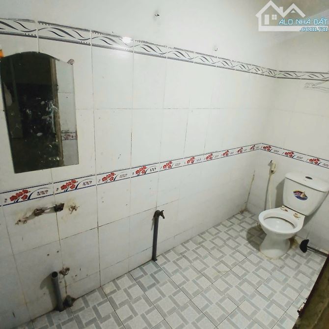 Cho thuê nhà hẻm 188 Nguyễn Văn Cừ Hẻm công an giá 5tr/ tháng
