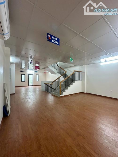Cho thuê nhà riêng ngõ 214 Nguyễn Xiển, 90 m2 x 5 tầng, giá cho thuê chỉ 35 tr/tháng
