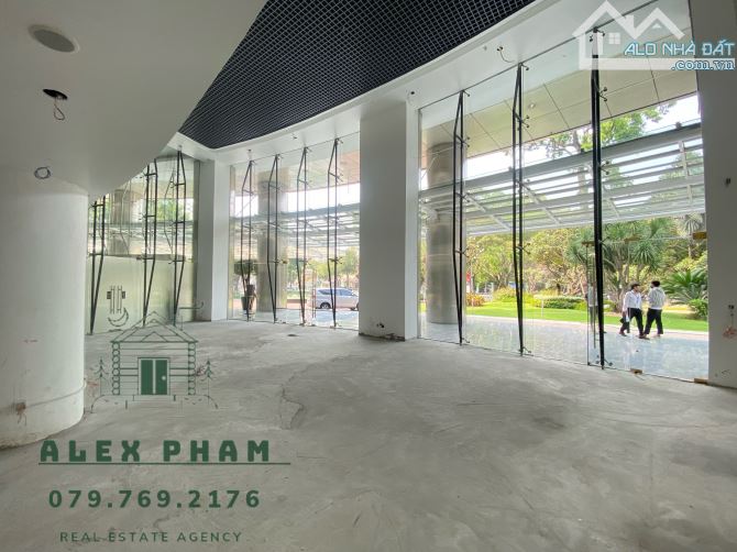 MẶT TIỀN PHƯỜNG BẾN NGHÉ - SỬ DỤNG HƠN 600M2 - SÂN LỚN - SỐ 2 LÊ DUẨN, QUẬN 1.!!