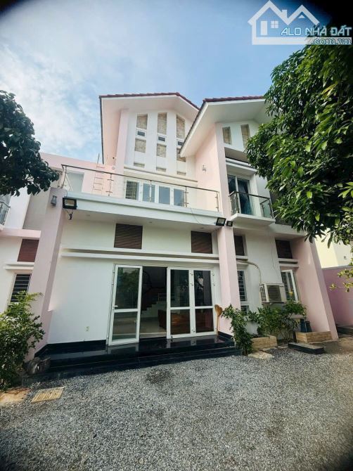 ✨ BIỆT THỰ VƯỜN CHO THUÊ – TRUNG TÂM TP. VŨNG TÀU - GẦN 1000M2 - GIÁ 30 TRIỆU/ THÁNG