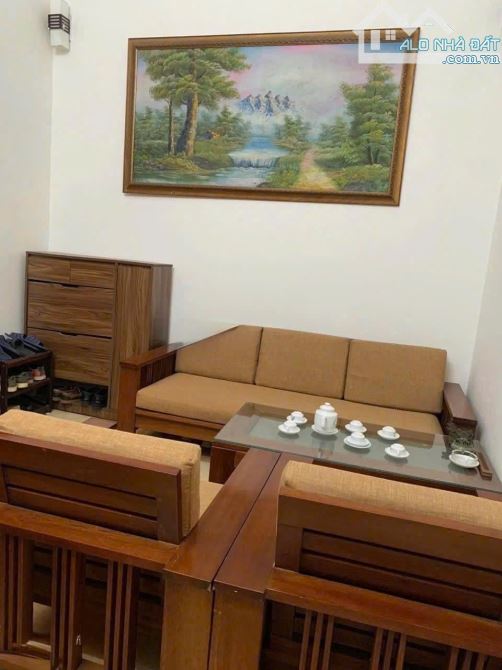cho thuê nhà nguyên căn ngõ 97 Quan Hoa Cầu Giấy 45m 3T 3PN Full đồ