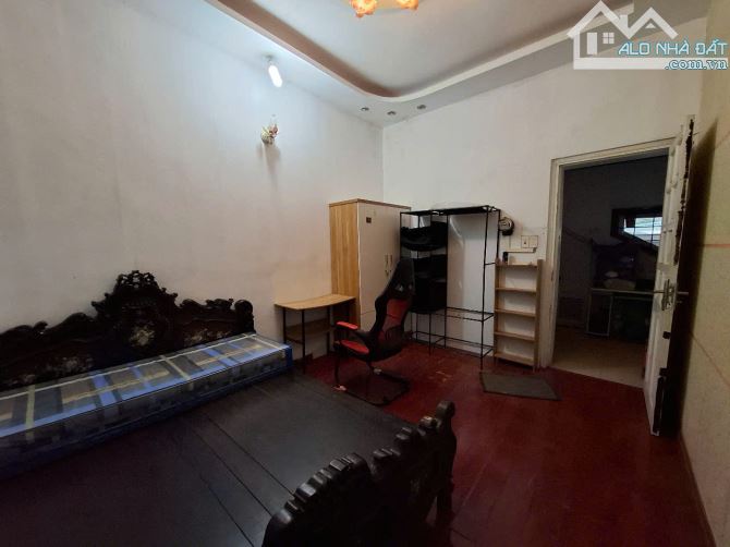 Cho thuê phòng trọ Tứ Liên – Tây Hồ Diện tích: 25m², phòng rộng thoáng Trang bị: đầy đủ đồ
