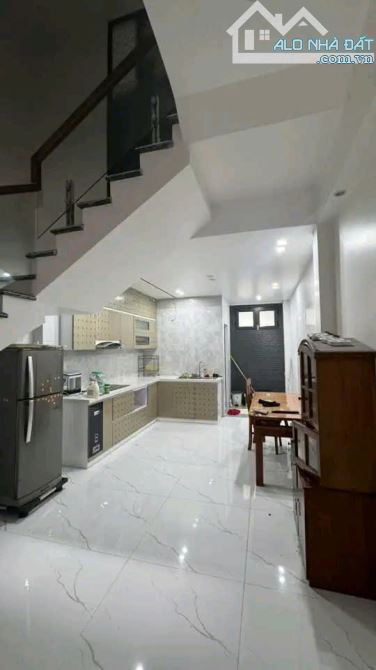 Cho thuê nhà tại Hồ Sen Cực Đẹp - Dư Hàng Kênh - Lê Chân - Hải Phòng