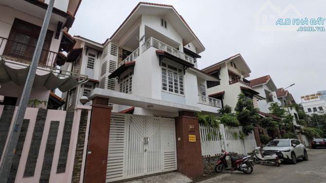 CHO THUÊ VILLA 3 TẦNG HÀ HUY TẬP, TP HUẾ