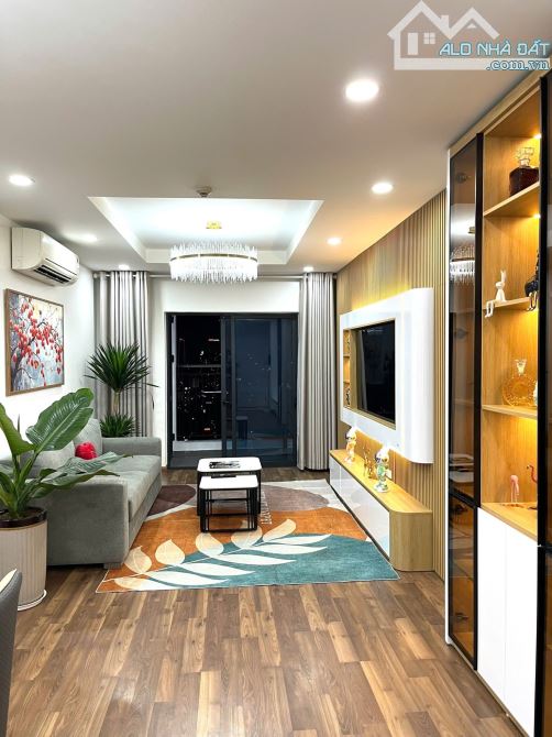 Cho thuê chung cư Hồ Gươm plaza 76m2, 2 ngủ, 2 vs, full đồ chỉ 12tr/tháng