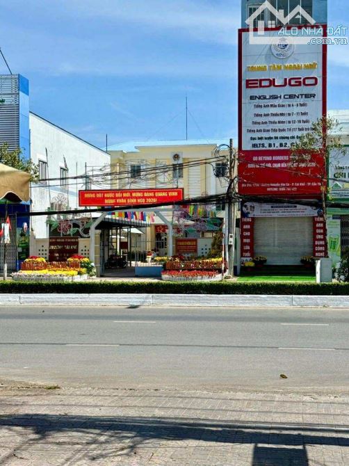 Cho thuê nhà 60 m2 hẻm 186 Nguyễn Văn Cừ 7 triệu