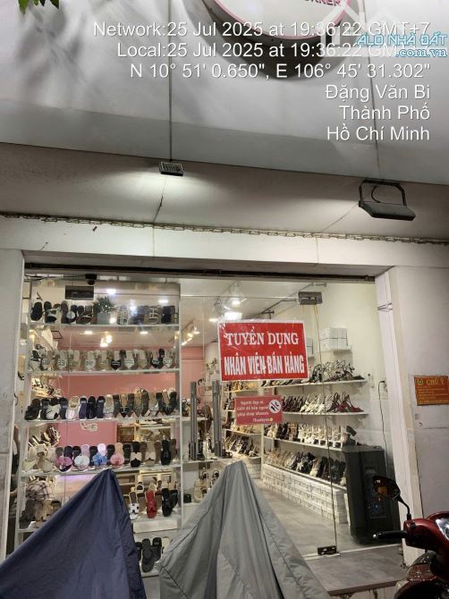 Mặt bằng kinh doanh đa ngành nghề mặt tiền Đặng Văn Bi, 48m2 trống suốt, có gác.