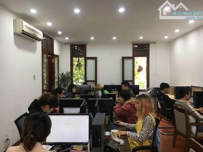 Cho thuê văn phòng Khu đô thị Bắc Linh Đàm, 32 m2 , vp trong nhà biệt thự, đường phố sầm u