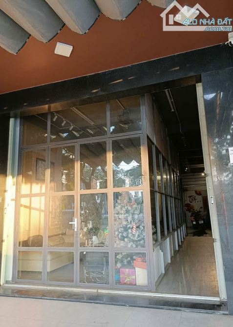 Cho thuê mặt bằng tầng 1 và tầng 2 tại mt Lê Đại Hành