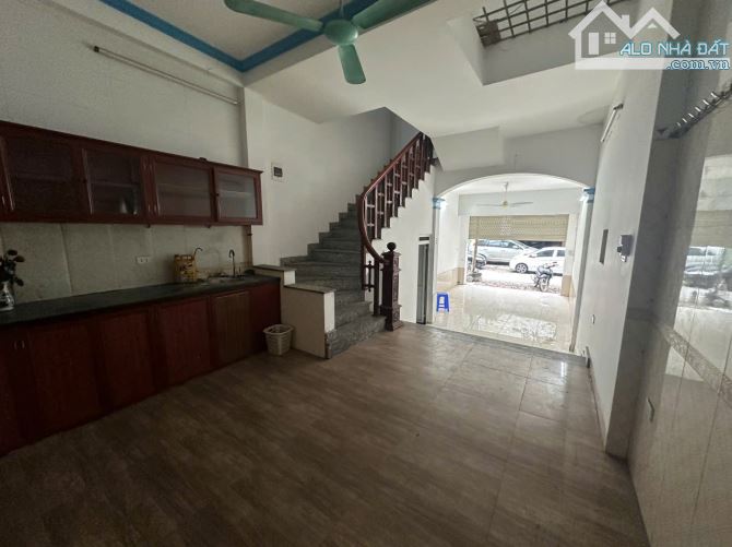 Cho thuê nhà phân lô Mậu Lương, Kiến Hưng, 50 m2 x 4 tầng, oto đỗ cửa