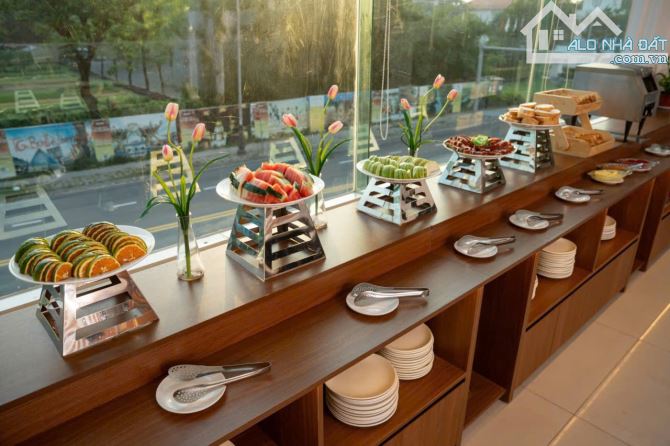 CHO THUÊ KHÁCH SẠN 4 SAO - 95 PHÒNG- 4 MẶT THOÁNG- VIEW SÔNG HÀN- 500TR/TH