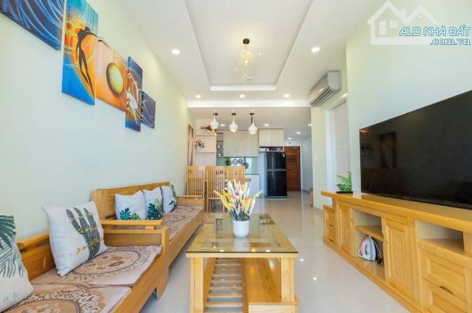 Cho thuê chung cư VT Goldsea 2PN full nội thất view biển lầu cao
