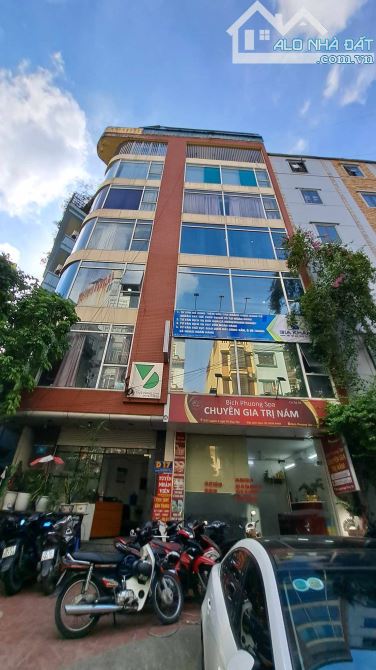 CHO THUÊ VĂN PHÒNG TẠI DUY TÂN - CẦU GIẤY 70M2 GIÁ CHỈ 12TR / THÁNG