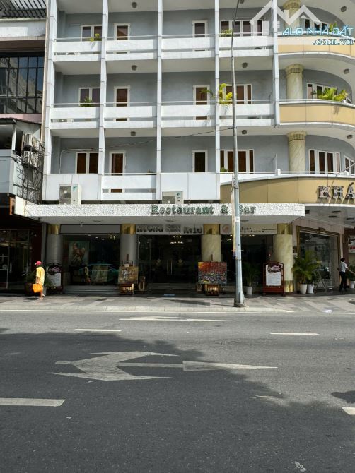 Cho Thuê mặt bằng 220m2 mặt tiền đường Mạc Thị Bưởi, Phường Bến Nghé, Quận 1, TPHCM