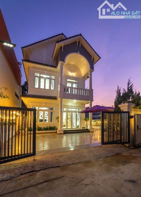 Cho thuê villa 6 phòng ngủ đường Hùng Vương phường 9 Đà Lạt 20 triệu