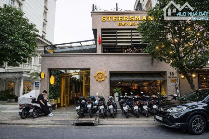 Cho Thuê Nhà Mặt Tiền 9.3x24m đường Phan Kế Bính phường Tân Định