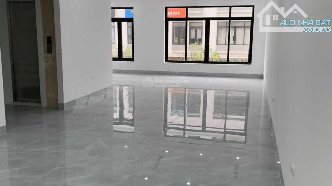 Cho thuê nhà ở LK Hateco Apollo Xuân Phương, 80m2, 5 tầng,thang máy, oto đỗ.KD tốt