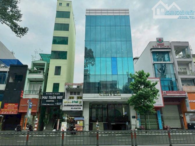Cho thuê tòa nhà 9L đường 3 tháng 2, Q10 (10x25m) giá 330triệu