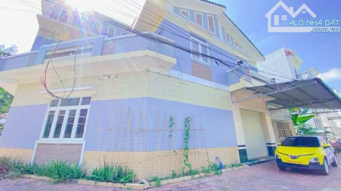 Cho thuê nhà 400 m2 KDC Hưng Phú 1 tiện văn phòng 17,5 triệu