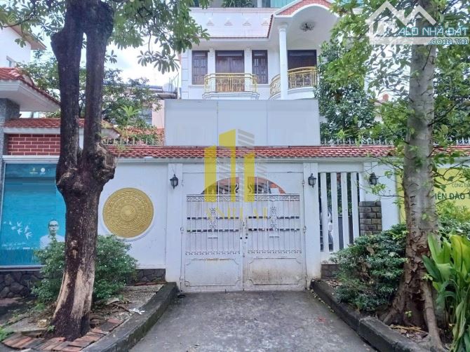 Biệt Thự Bờ Sông Khu Trần Não - 7 Phòng - Sân Vườn Rộng Giá 60 Triệu