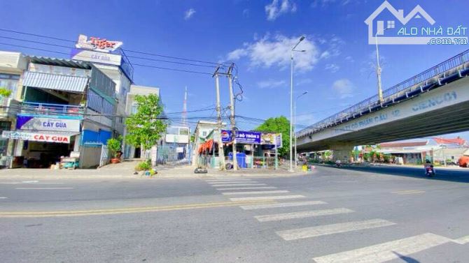 Cho thuê nhà 207 m2 mặt tiền Tầm Vu có sân rộng tiện kinh doanh