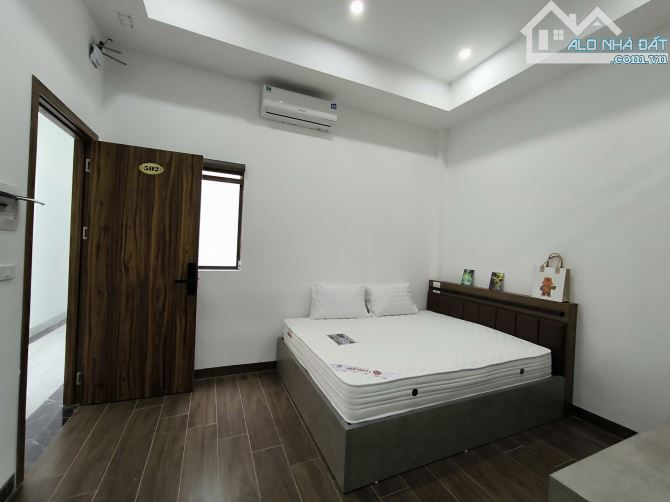 CHO THUÊ TÒA CHDV TÂY HỒ 25PKK. Giá thuê 135 triệu.( có thương lượng)