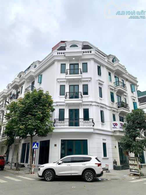 Liền kề khu Luxury Kiến Hưng. Lô góc nhà 5 tầng. Thang máy có 25 triệu