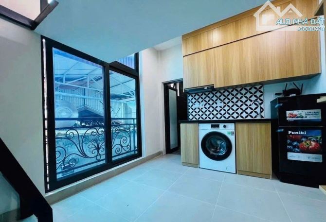 Căn hộ full đồ phố Nguyễn Lương Bằng view thoáng, máy giặt riêng 4.7 triệu/tháng