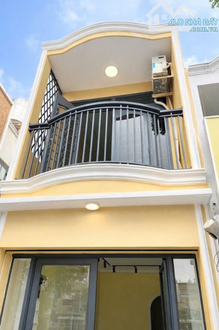Cho thuê mặt tiền Trường Sa, Phường 12, Quận 3 - Dtsd 60m2 - 2 tầng mới - 12 triệu/tháng