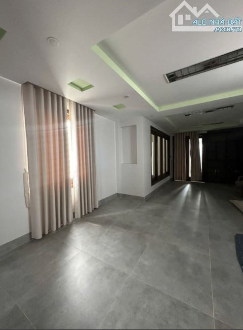 🏢 CHO THUÊ MẶT BẰNG TỪNG TẦNG – TRUNG TÂM TP – 1 TRỆT 5 LẦU – 10 TRIỆU/TẦNG