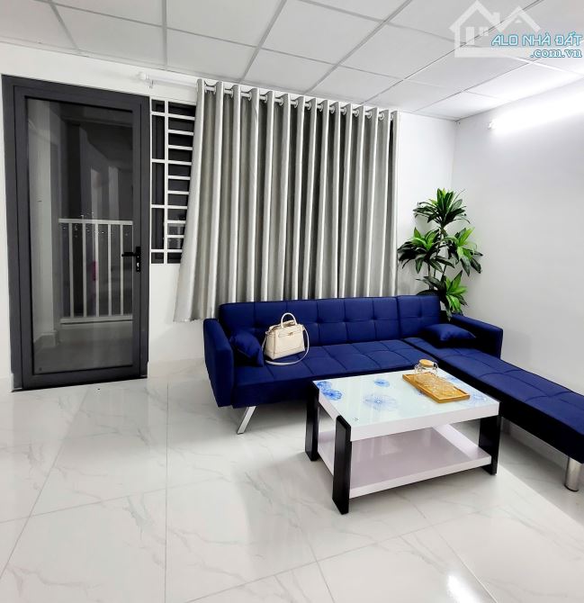 Cho thuê căn hộ 69m2 Hồng Loan 5C, full nội thất, 2 phòng ngủ, 2WC, thang máy, view sông