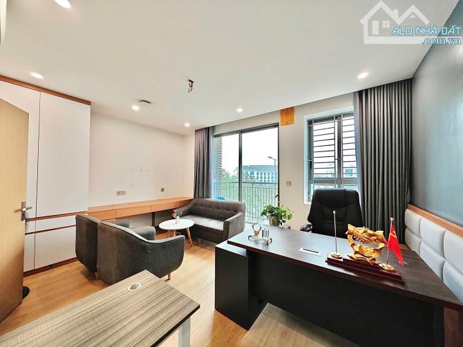 Cho thuê văn phòng The Manor Nguyễn Xiển 60m2 chia sẵn 2 phòng full nội thất chỉ 9tr