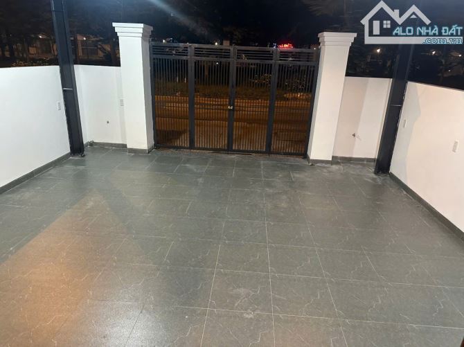 CHO THUÊ SHOPHOUSE KĐT ROYAL PARK HUẾ