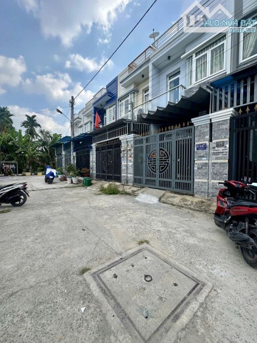 Cần cho thuê nhà hẻm 8m Thạnh Xuân 25, Quận 12