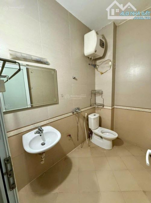 Cho thuê nhà ở Phương canh 40m2, 3 tầng, oto đỗ cửa