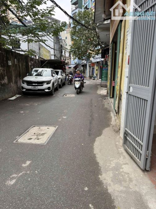 Cho thuê nhà 259 YÊN HOÀ, Trung Kính. 18 triệu/tháng. Phù hợp làm Văn phòng, KD Onl