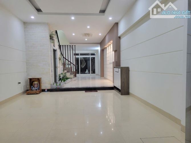 CHO THUÊ LIỀN KỀ – BIỆT THỰ HOÀNH THÀNH VILLA | 110M | 5 TẦNG | THANG MÁY