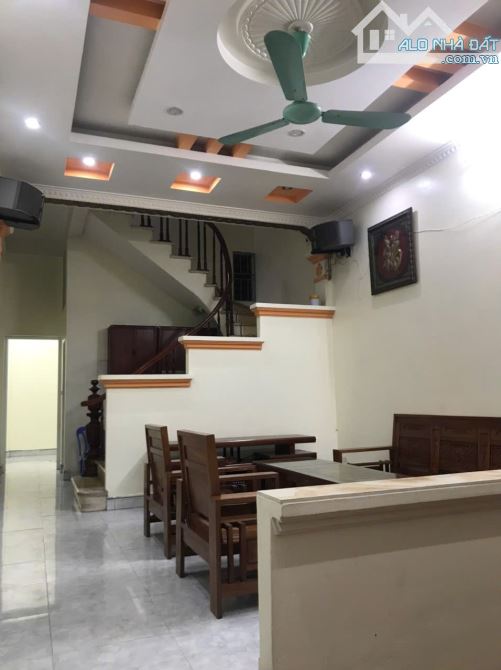 Cho thuê nhà ngõ 283 Yên Duyên, Yên Sở, Hoàng Mai HN, DT 50m2 x 3 tầng 4PN giá 8tr