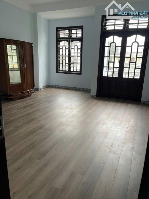 CHO THUÊ NHÀ 3 TẦNG ĐẸP 4PN CÓ SĂN KIỆT 6XX/ TRƯNG NỮ VƯƠNG, HÒA THUẬN TÂY, HẢI CHÂU