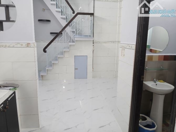 50m ra MT Bùi Viện, Nhà ở An Ninh Yên Tĩnh ko ồn 4x15m 2 lầu giá 10,5 triệu