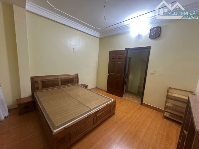 Cho thuê nhà ngõ 10 Láng Hạ, Ba Đình, Hà Nội 30m x 5 tầng, 3NKK giá 13 triệu