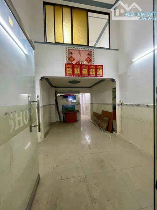 Cho thuê nhà nguyên căn hẻm xe tải đường Lạc Long Quân P3, Q11