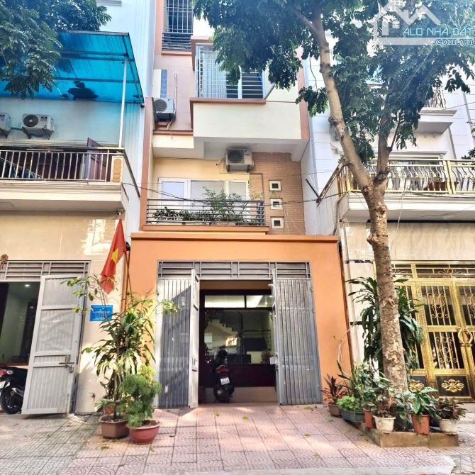 Có 17 triệu. Liền kề khu Văn Phú. 80m, 4 tầng