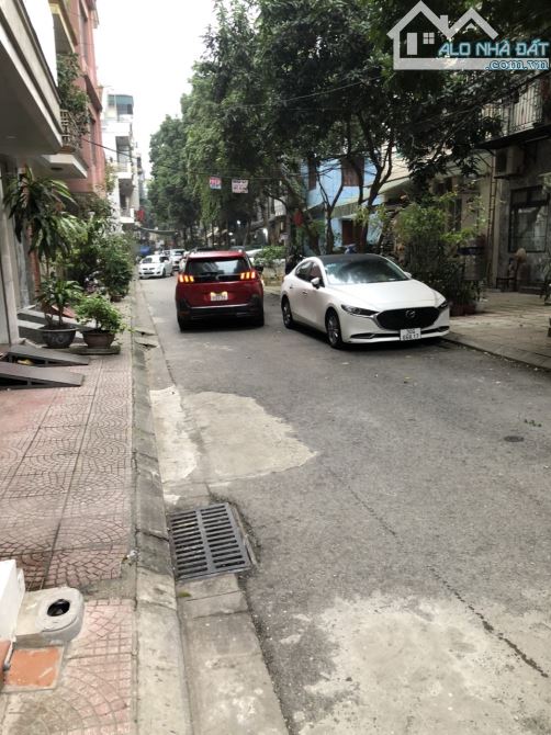 CHÍNH CHỦ CHO THÊ CĂN HỘ KHÉP KÍN PHỐ NGỌC LÂM 2PN Ô TÔ TRÁNH GIÁ 5TR
