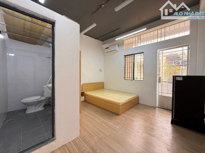 Cho thuê căn hộ Studio Tách bếp, Ban công Q1 gần chợ Bến Thành, Bùi Viện, Bitexco
